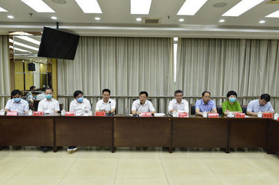 河南省人大常委会固体废物污染环境防治“一法一条例”执法检查暨全国人大代表专题调研组赴平顶山市进行检查调研