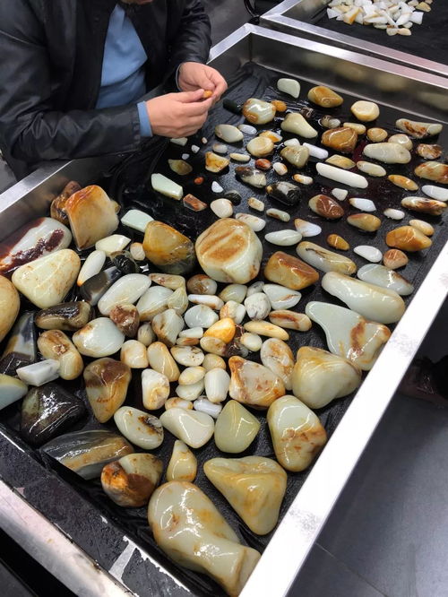 不是新疆,这里才是中国最大的和田玉批发市场