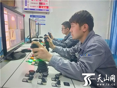 投用机器人 新疆成为全国电石行业领跑者